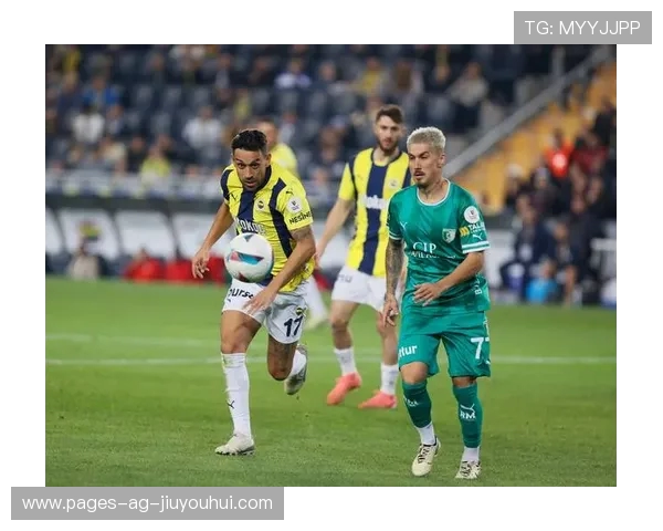 足球衣选择长袖还是短袖 哪种更适合你的比赛表现与舒适度